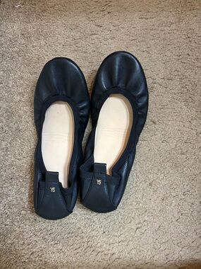 Yosi Samra Black Leather Foldable Ballet Flats